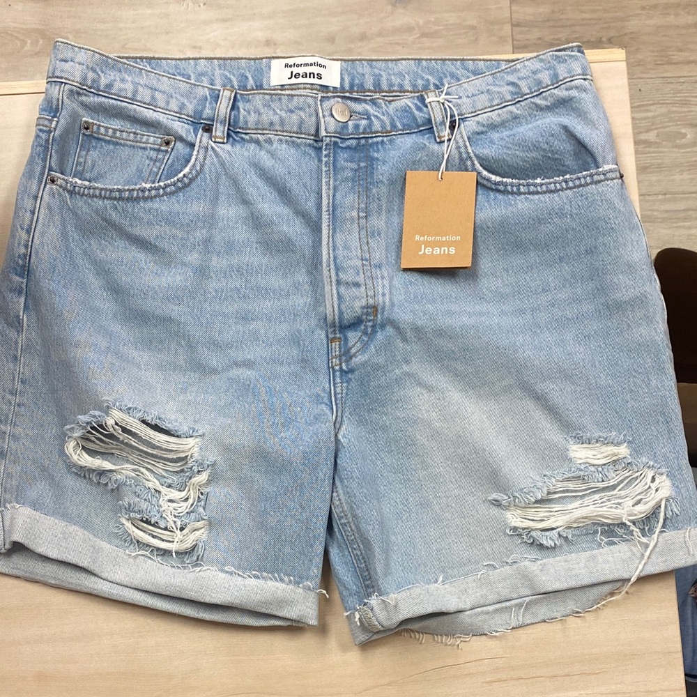 Reformation Denim Blue Distressed Jean Shorts sz 31 NWT